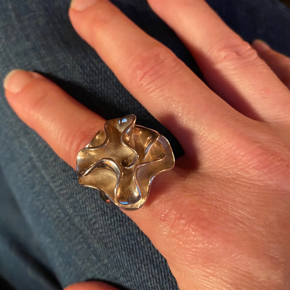 Silpada Sterling Silver Flower Ring